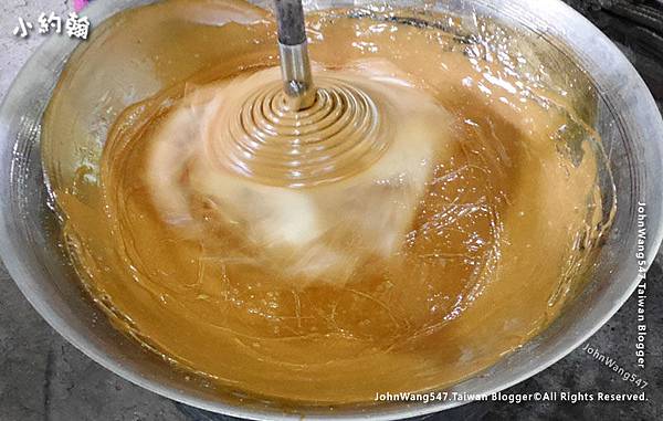 Amphawa Chaipattananurak making Coconut Sugar4.jpg