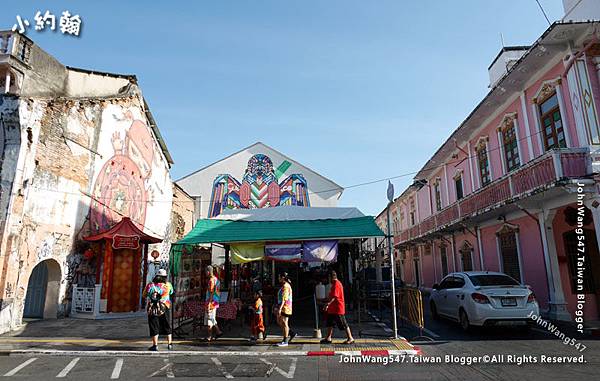 Pink House Phuket Street Art Soi Rommani7.jpg