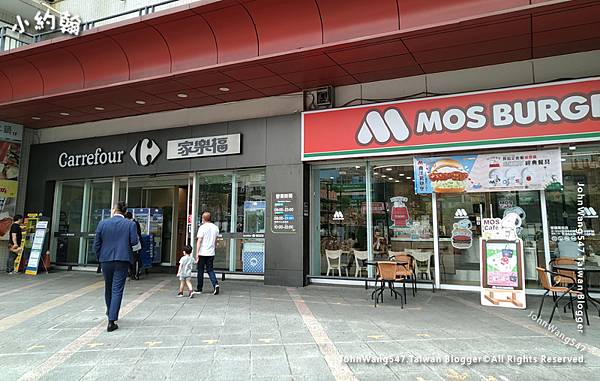 家樂福重新店2.jpg