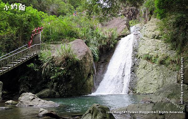 宜蘭礁溪猴洞坑瀑布.jpg 宜蘭礁溪猴洞坑瀑布.jpg