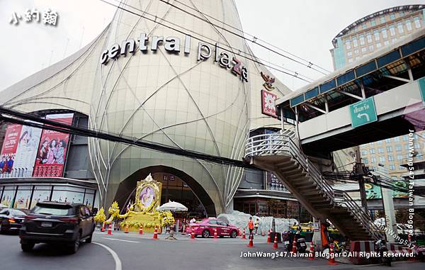 Central Plaza Pinklao Bangkok mall.jpg