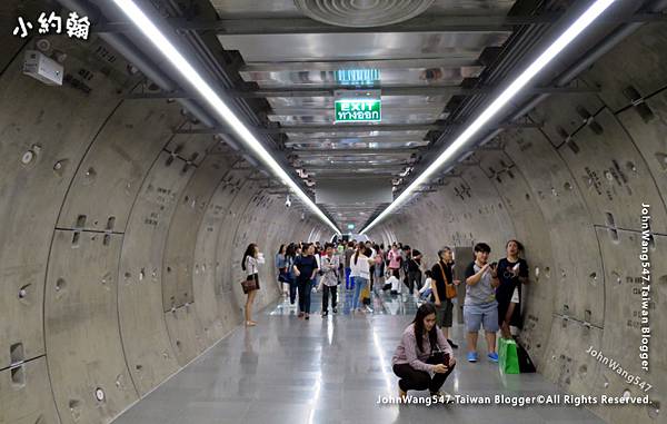 Samyan Mitrtown MRT tunnel.jpg