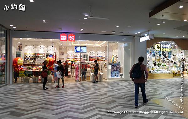 Samyan Mitrtown Mall Bangkok miniso.jpg