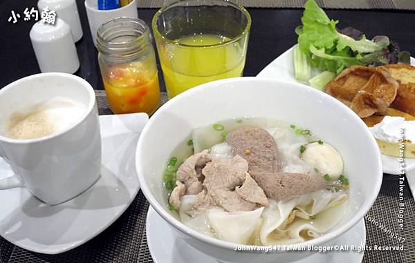 Novotel Siam Square 2020Breakfast4.jpg