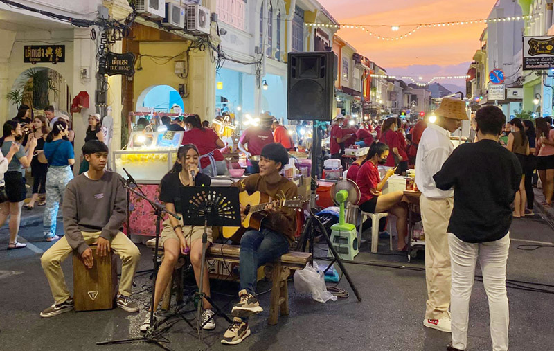 普吉鎮週日步行市集夜市Phuket Walking Street.jpg