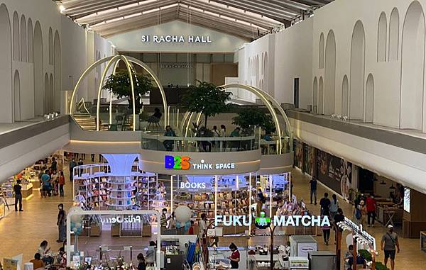 Central Si Racha Shopping Mall Chon Buri4.jpg