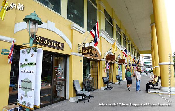 The Old Siam Plaza Bangkok mall3.jpg