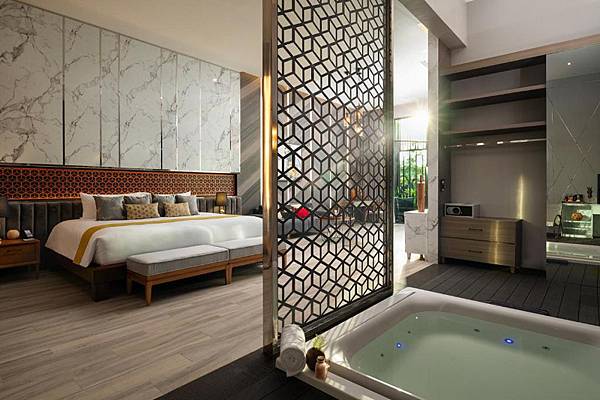 The Gems Mining Pool Villas Pattaya Deluxe Suite with Jacuzzi2.jpg