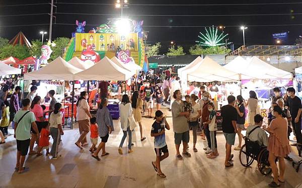 Central Ayutthaya play ground2.jpg