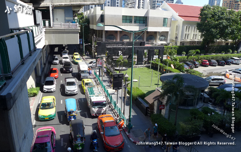 Renaissance Bangkok Ratchaprasong outside2.jpg