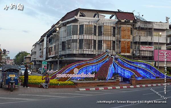 Thapae Gate outside Chiang Mai.jpg