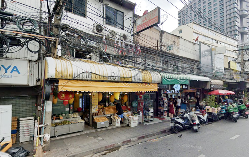 Mae Varee Sweet Sticky Rice with Mango.jpg Mae Varee Sweet Sticky Rice with Mango.jpg