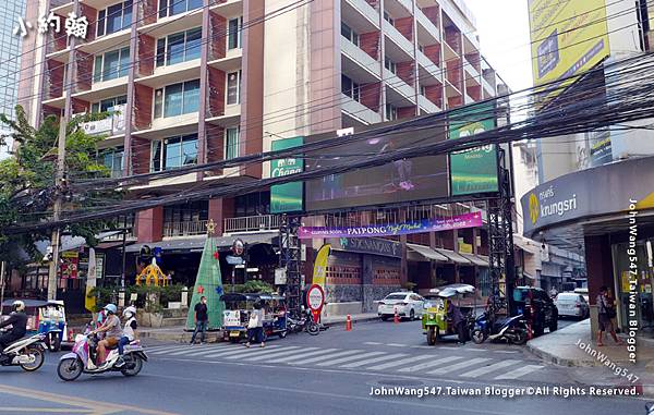 Bangkok Patpong Night market.jpg