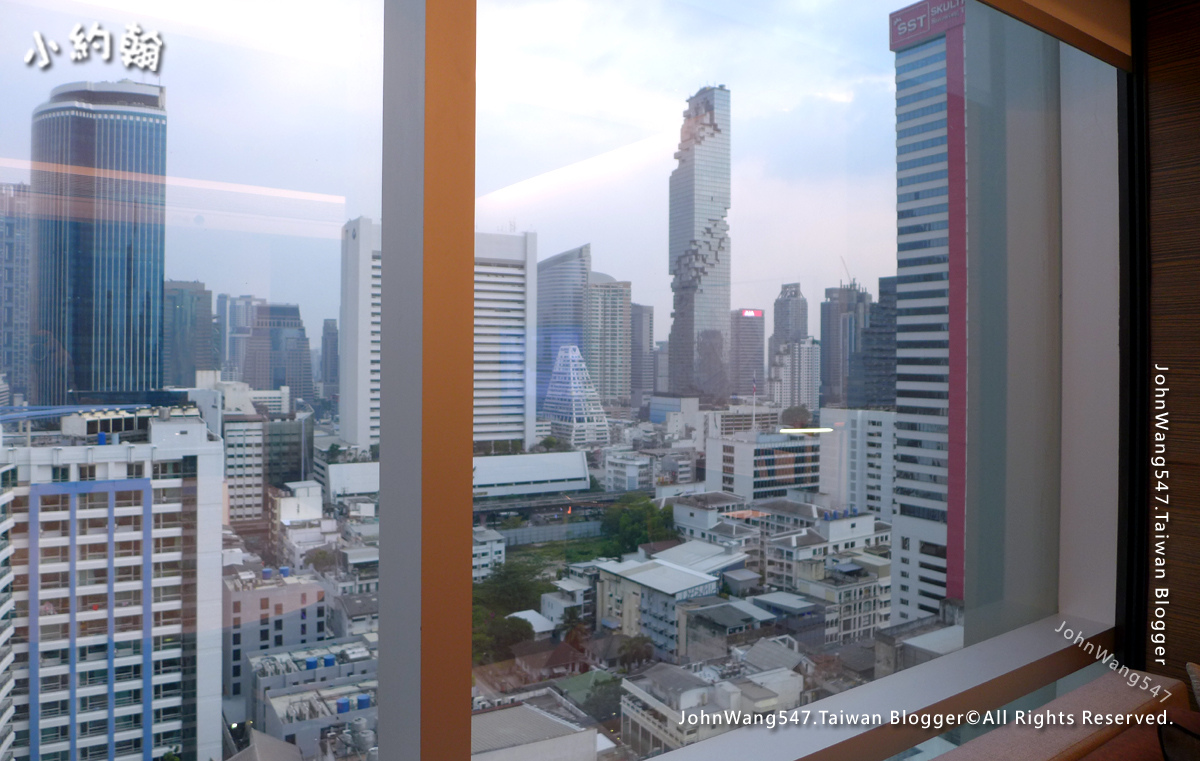 Le Meridien Bangkok Deluxe Guest room14.jpg