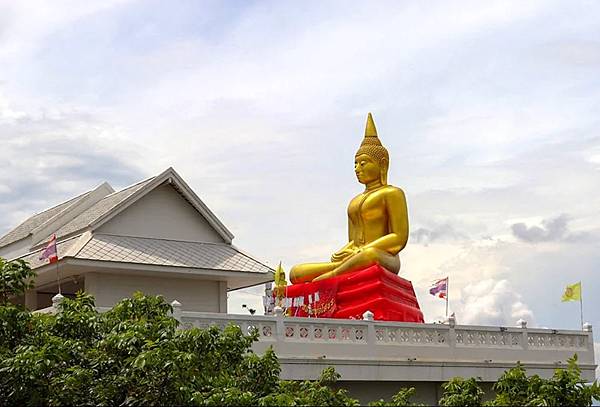 Wat Khao Din Chachoengsao.jpg