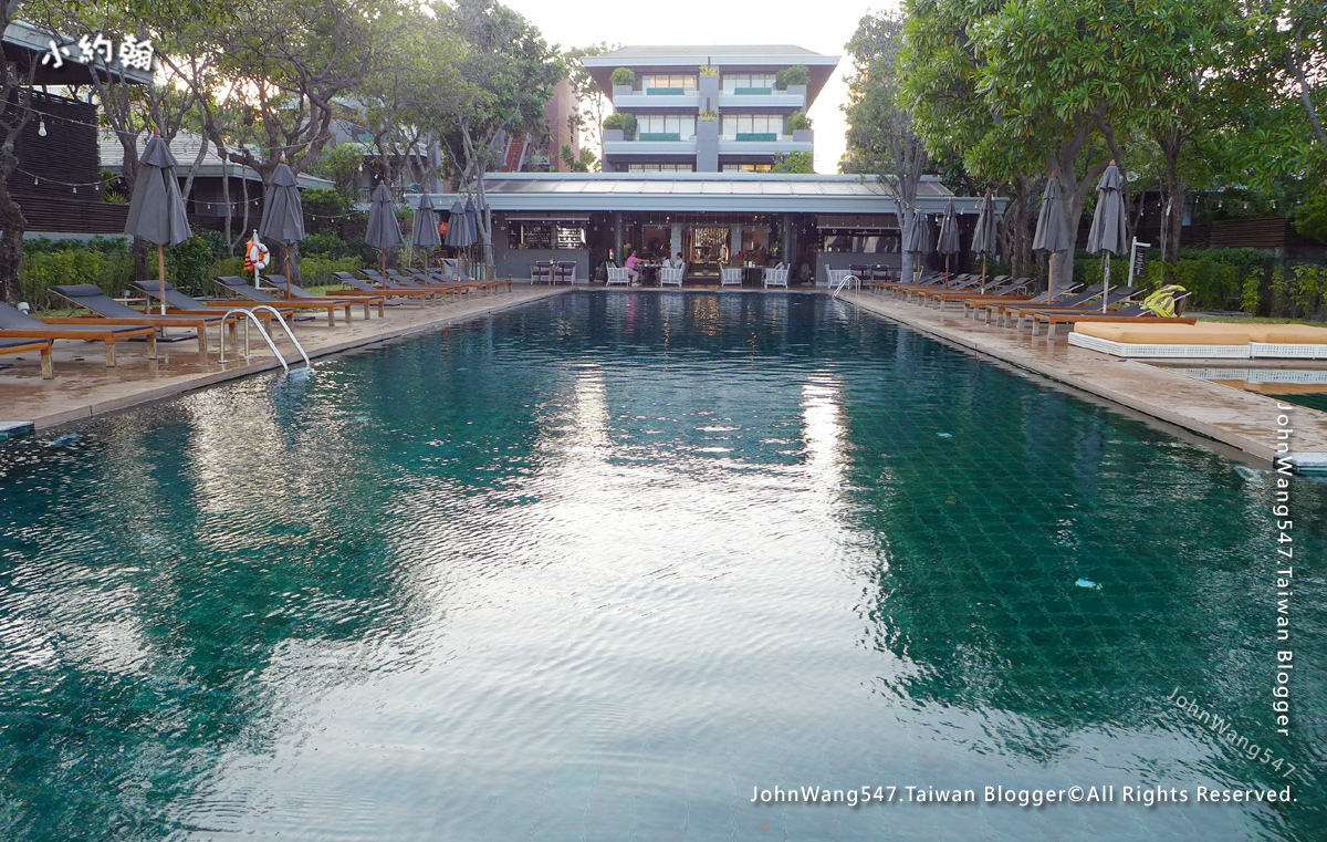 Rest Detail Hotel Hua Hin Swimming Pool.jpg