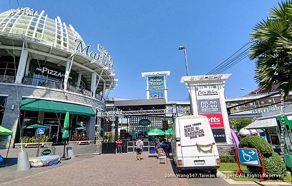 HuaHin Market Village.jpg