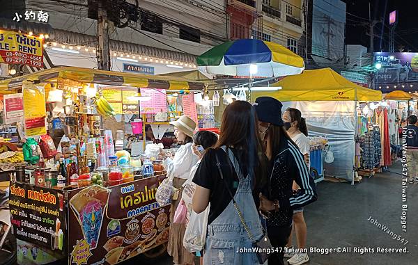 華欣夜市-飲料與可麗餅.jpg