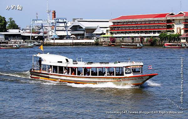 Chao Phraya Express Boat昭披耶河快船.jpg