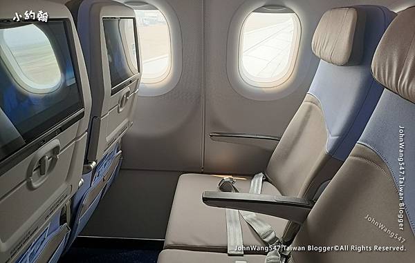 華航直飛清邁搭機-座位2.jpg 華航直飛清邁搭機-座位2.jpg