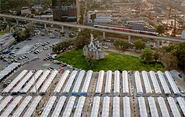 JODD FAIRS DanNeramit Bangkok Night Market1.jpg