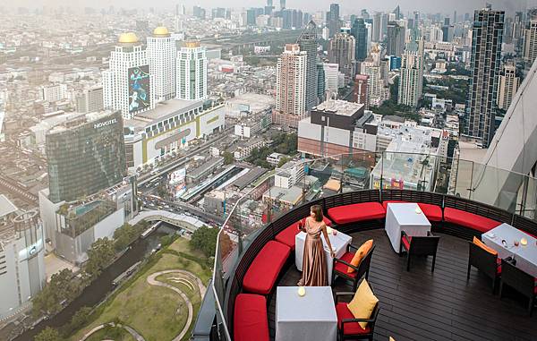 Red Sky Restaurant Centara Grand at Central World Hotel3.jpg Red Sky Restaurant Centara Grand at Central World Hotel3.jpg