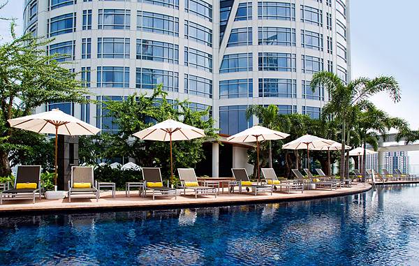 Centara Grand at Central World Hotel Pool.jpg Centara Grand at Central World Hotel Pool.jpg