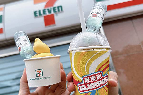 7-ELEVEN父親節限定霜淇淋思樂冰+Bacardi Rum 百家得白蘭姆酒.jpg 7-ELEVEN父親節限定霜淇淋思樂冰+Bacardi Rum 百家得白蘭姆酒.jpg