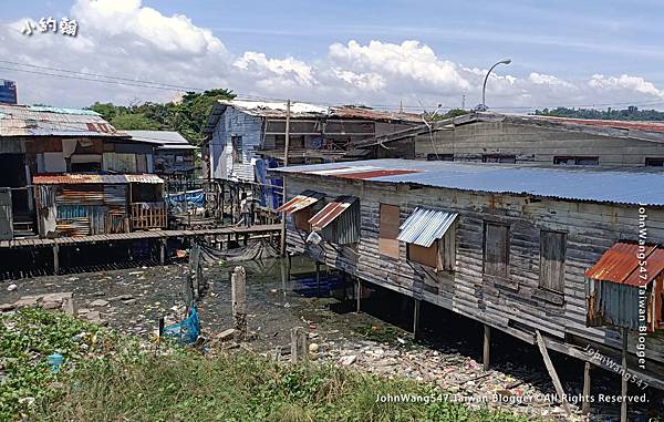 沙巴外來移民住在水上.jpg