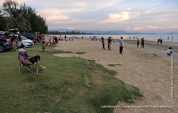 沙巴亞庇必去景點Tanjung Aru Beach丹絨亞路沙灘2.jpg