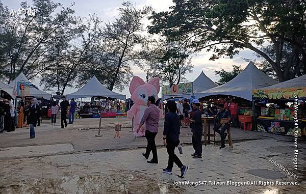 Tanjung Aru Beach丹絨亞路沙灘小吃市集3.jpg