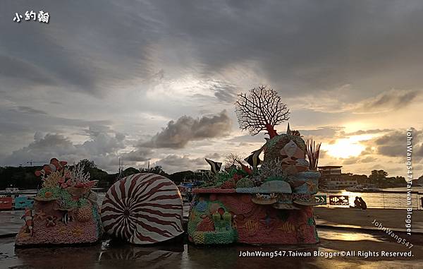 Oceanus Waterfront Mall Sunset Kota Kinabalu2.jpg