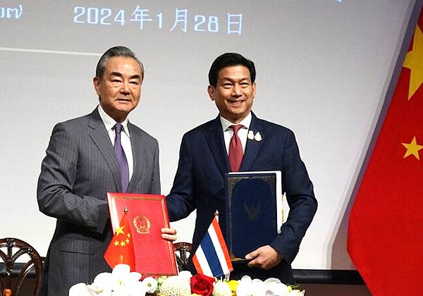 泰國與中國簽署永久免簽協議.jpeg 泰國與中國簽署永久免簽協議.jpeg