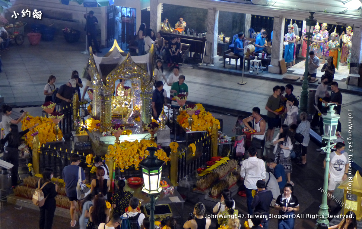 曼谷Chit Lom站四面佛廣場(Erawan Shrine).jpg