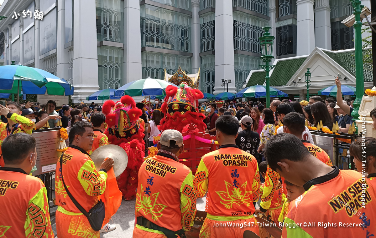 舞龍舞獅曼谷四面佛廣場(Erawan Shrine)還願謝神舞4.jpg