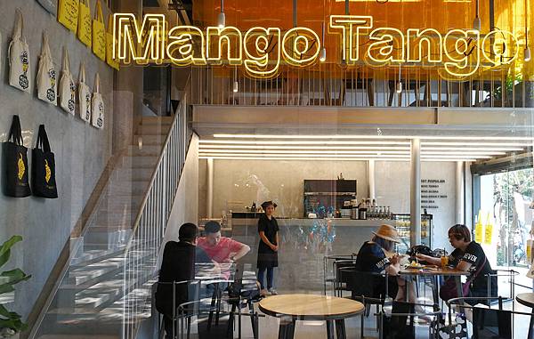 MangoTango at ONENIMMAN, Nimman Soi 1 Chiang Mai.jpg