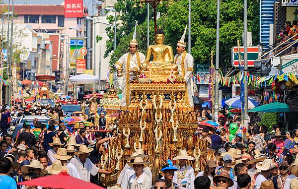 Songkran Water Festival(Pee Mai Muang)Chiang Mai 2.jpg