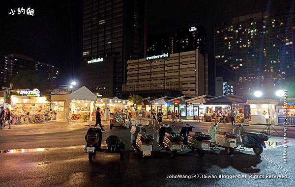 Train Night Market DanNeramit曼谷城堡夜市1.jpg