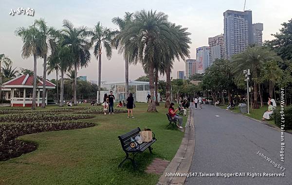 曼谷恰圖恰公園Chatuchak Park黃昏3.jpg