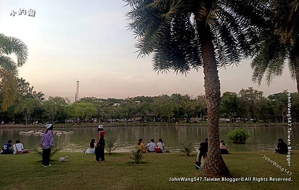 曼谷恰圖恰公園Chatuchak Park黃昏2.jpg