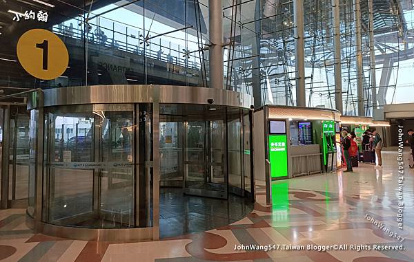曼谷BKK素萬那普機場2樓入境層KBank銀行.jpg