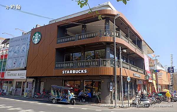 Starbucks Thapae gate 2025.jpg