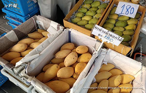 Mae Varee Mango Shop Bangkok6.jpg Mae Varee Mango Shop Bangkok6.jpg