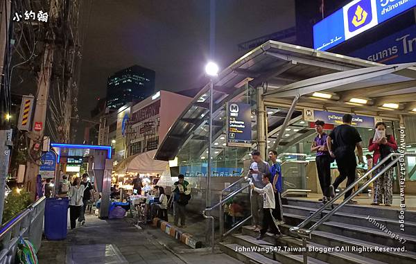 MRT地鐵Thailand Culture center泰國文化中心站4號出口.jpg MRT地鐵Thailand Culture center泰國文化中心站4號出口.jpg