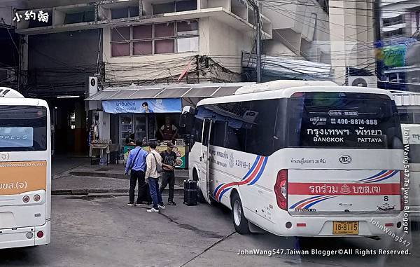 曼谷東巴士站芭達雅中小型巴士.jpg 曼谷東巴士站芭達雅中小型巴士.jpg