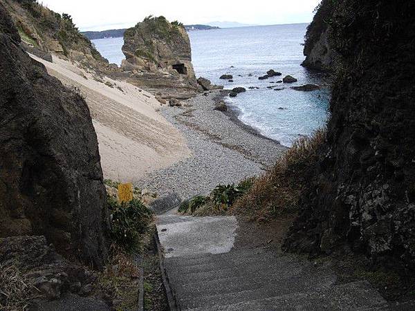 緊鄰海邊