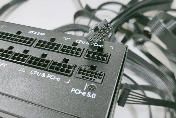 新PCIe 5.0電源_1.PNG 新PCIe 5.0電源_1.PNG