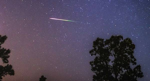 Perseid-Meteor-Shower-flickr-cc-Bill-Dickinson.jpg