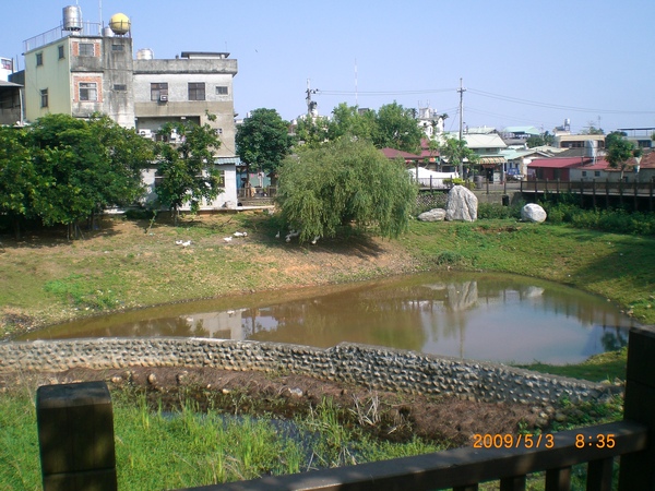 松柏嶺的蓄水灌溉池