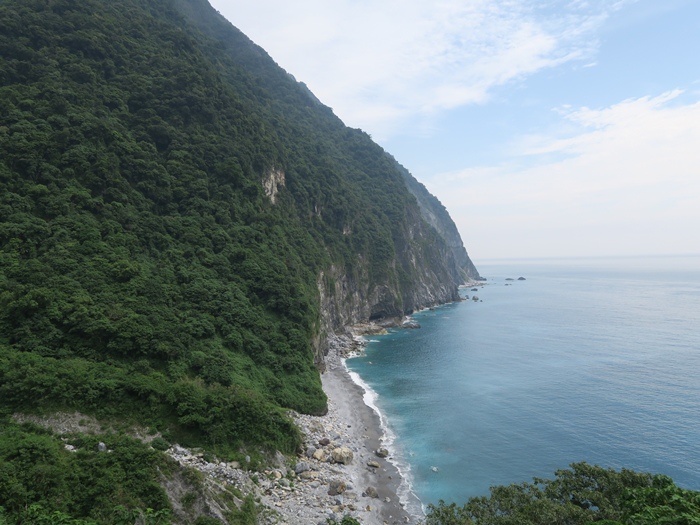 天空沒很藍不過拍起來一樣美